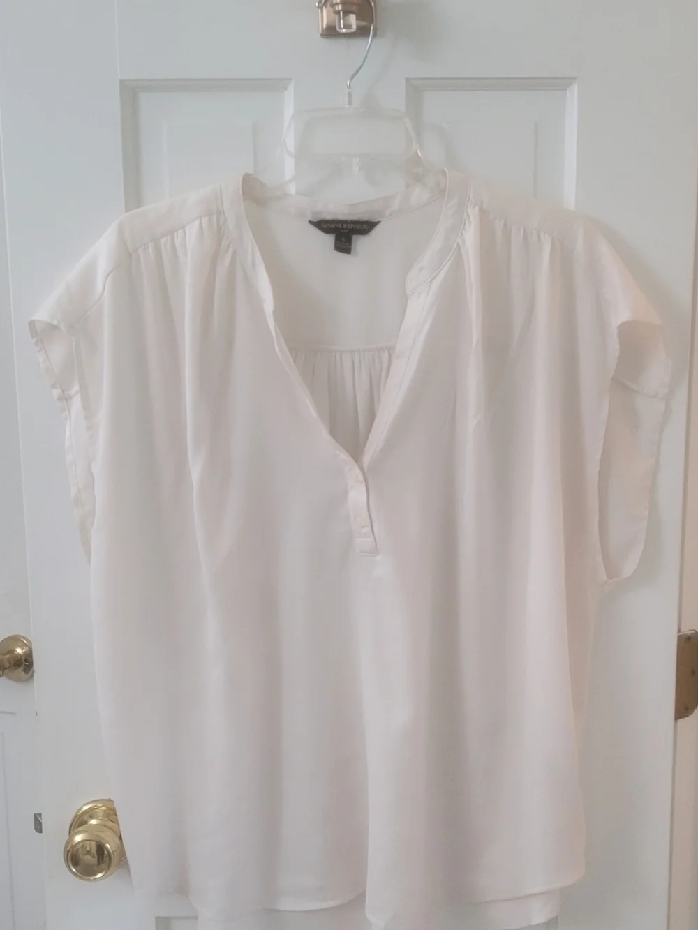 Banana Republic Cream Short Sleeve Split-Neck Blouse - Picture 1 of 2